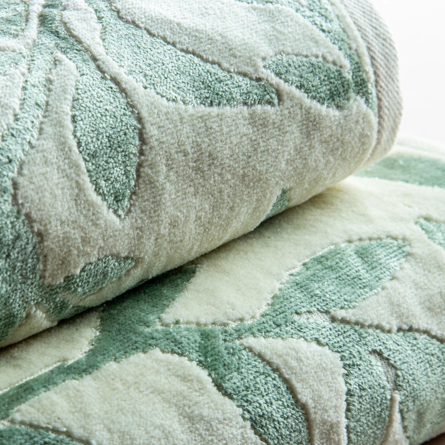 Leaf Velour Towel