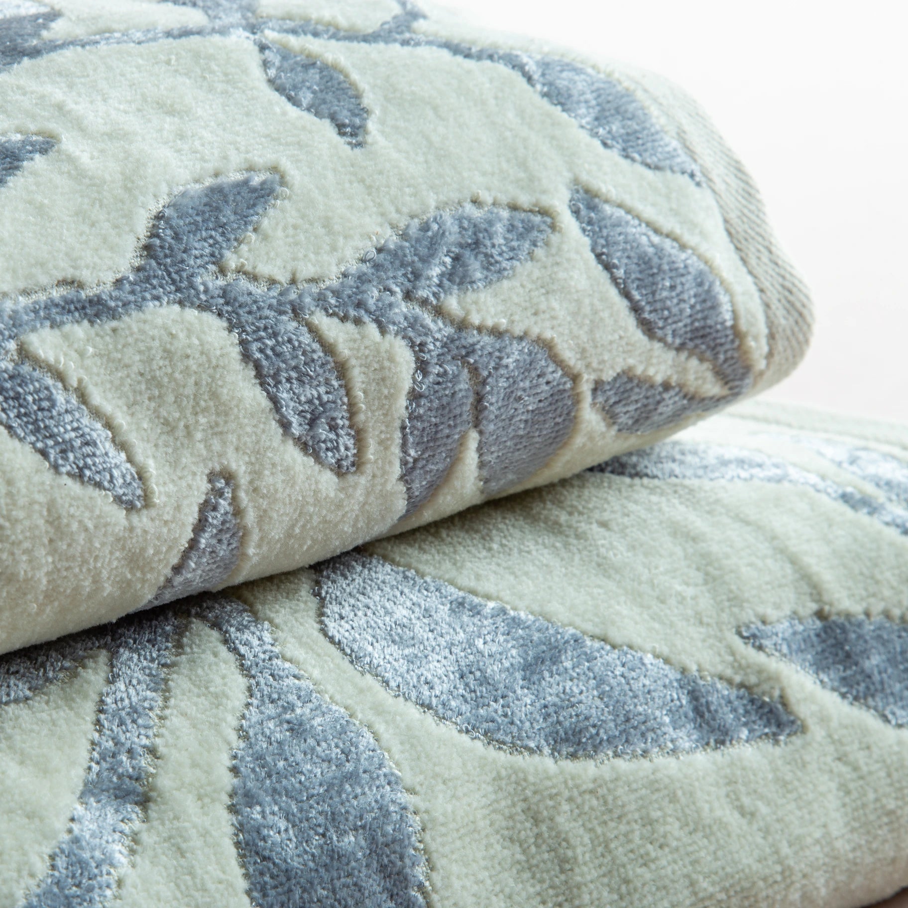 Leaf Velour Towel